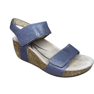 Abeo Women’s 7.5 Narrow Uphold Wedge Sandals Blue Leather Comfort